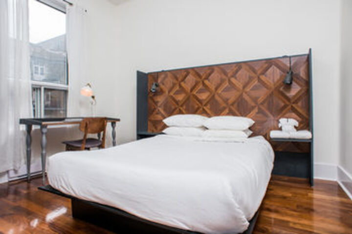 Room 8 of 20