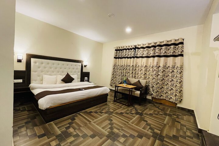 Room 38 of 59