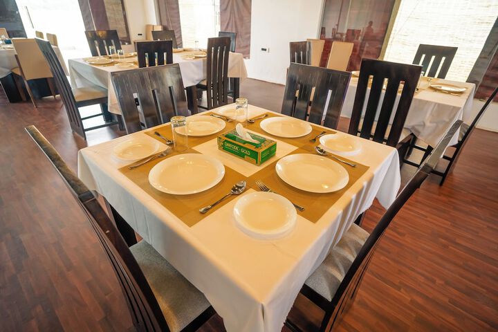 Dining 44 of 63