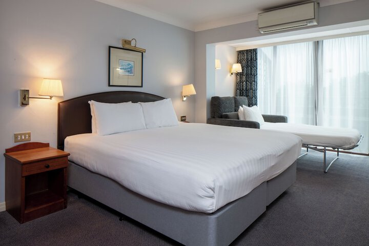 Room 55 of 152
