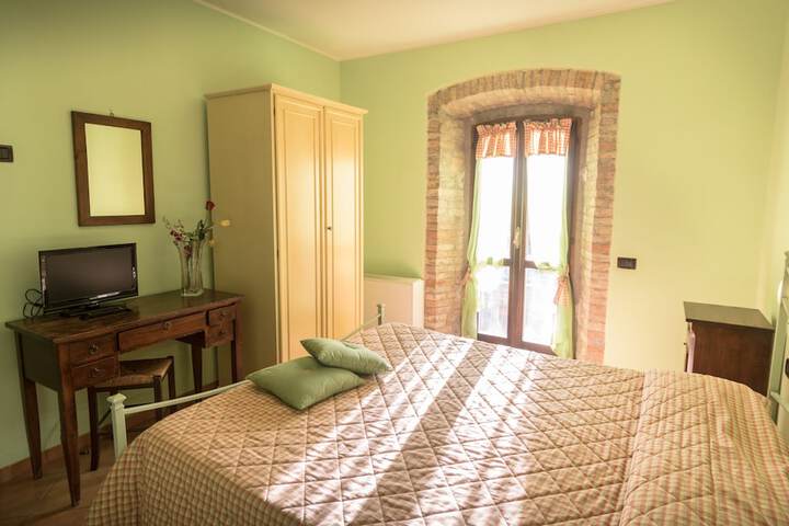 Room 27 of 113