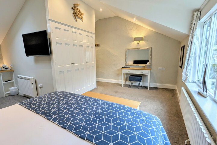 Room 43 of 122