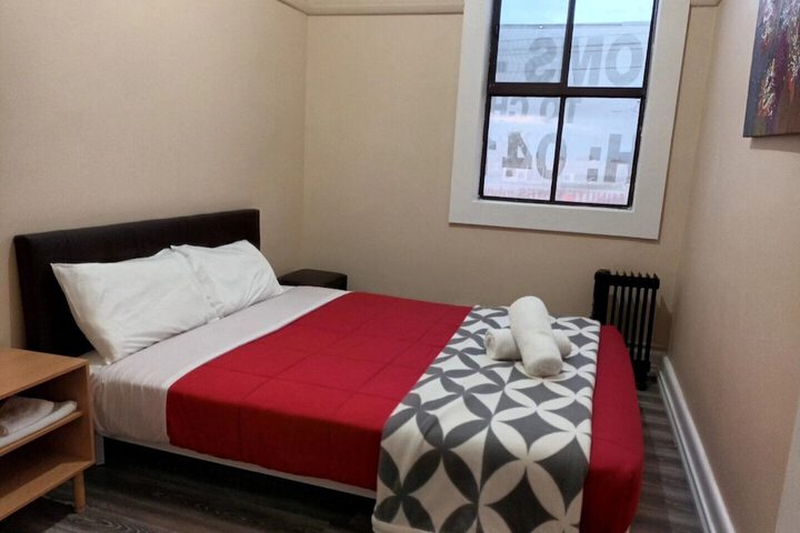 Room 19 of 43