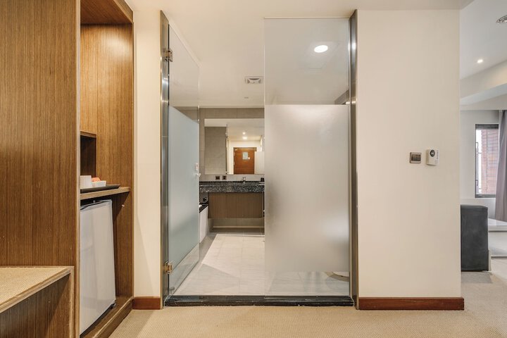 Room 46 of 149