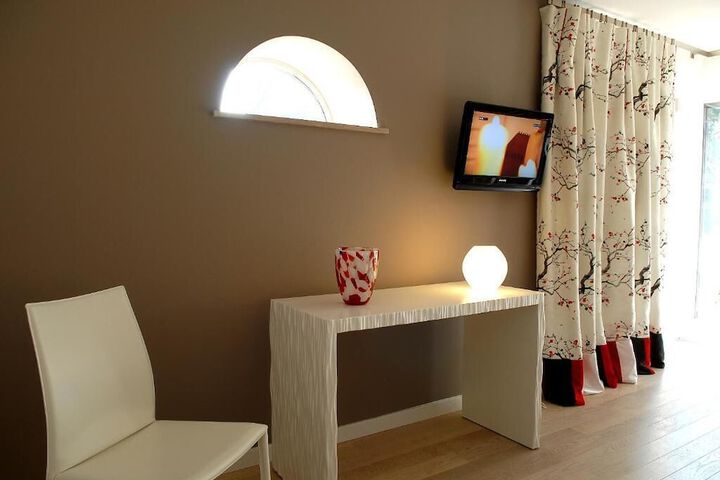 Room 16 of 54