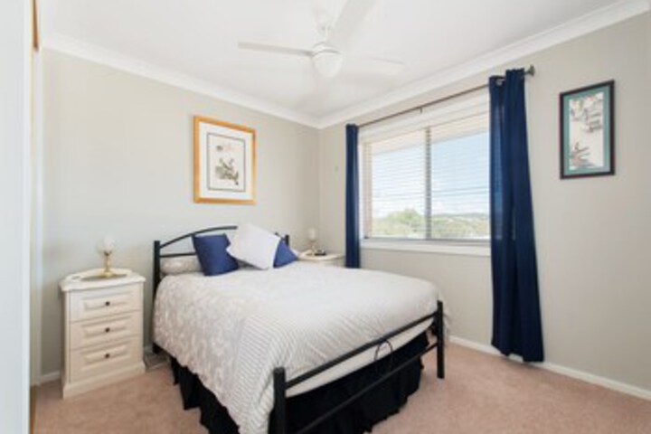 Room 10 of 12
