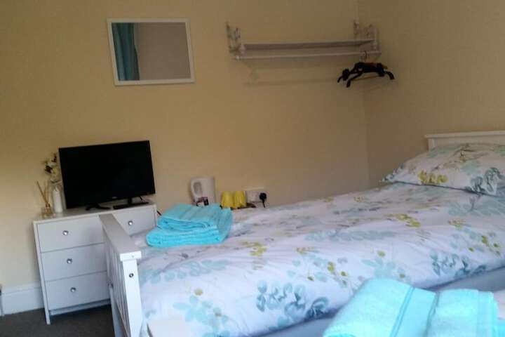 Room 12 of 33