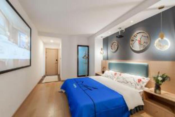 Room 7 of 7