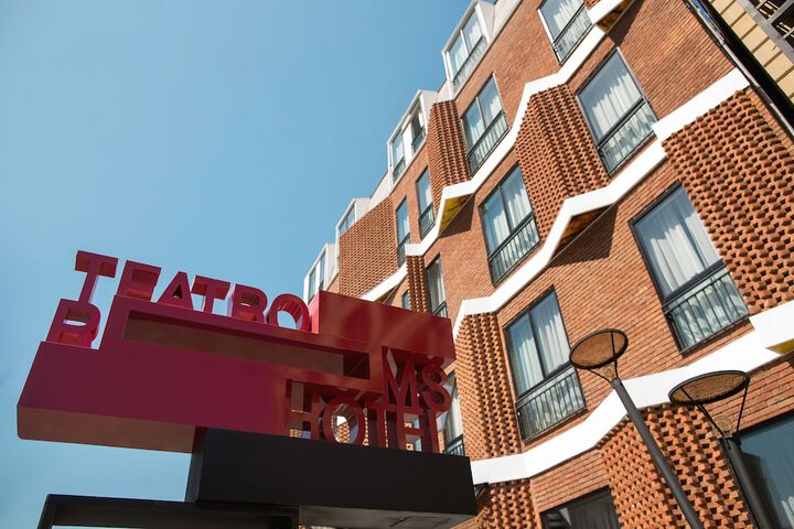 Hotel 72 of 75