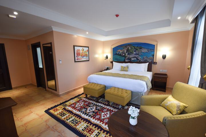 Room 15 of 82