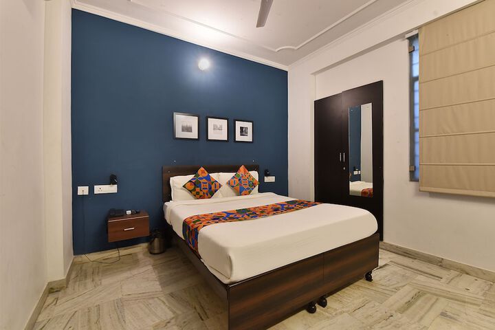 Room 21 of 37