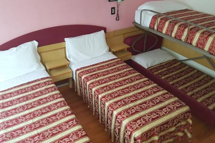 Room 10 of 62