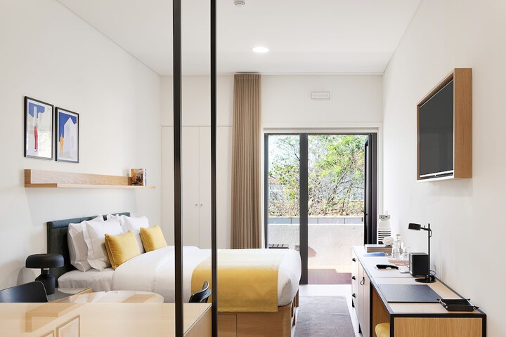 Room 15 of 84