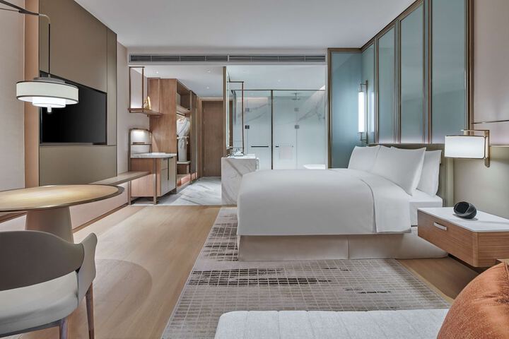 Room 46 of 81