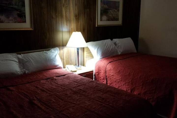 Room 7 of 28