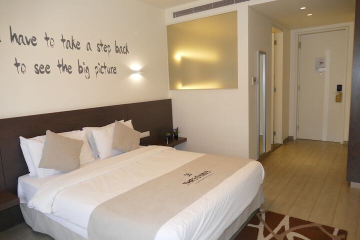 Room 19 of 64