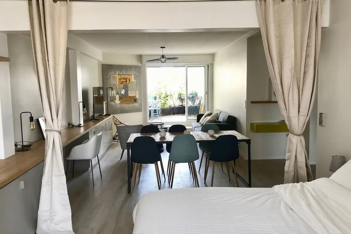 Room 2 of 14