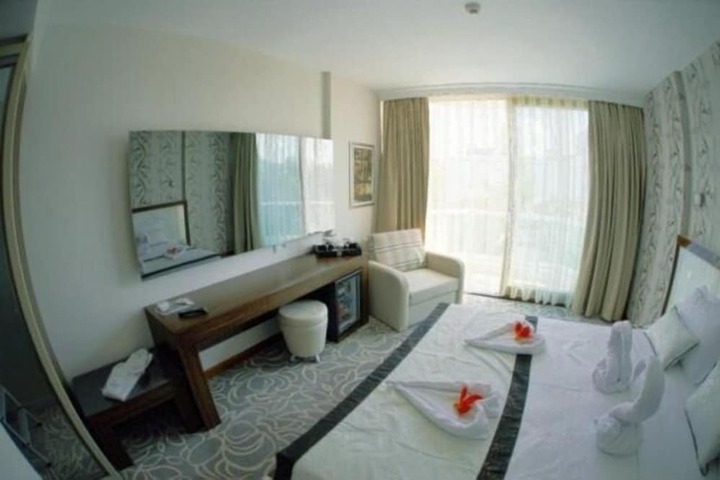 Room 15 of 43