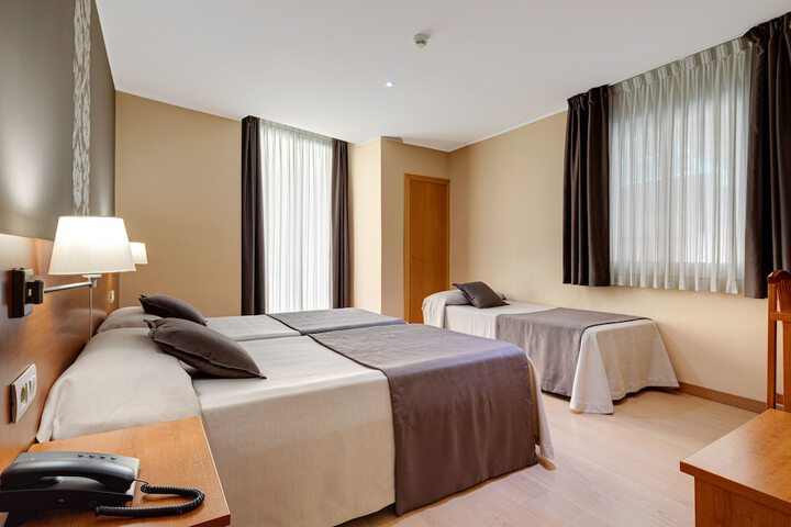 Room 2 of 19
