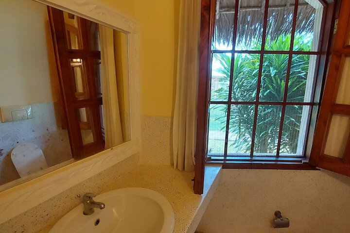 Room 16 of 32