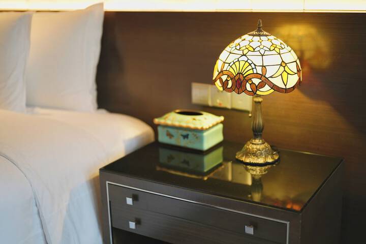 Room 46 of 76