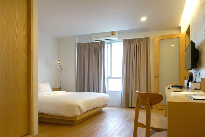 Room 15 of 37