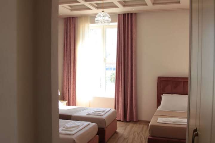 Room 21 of 87