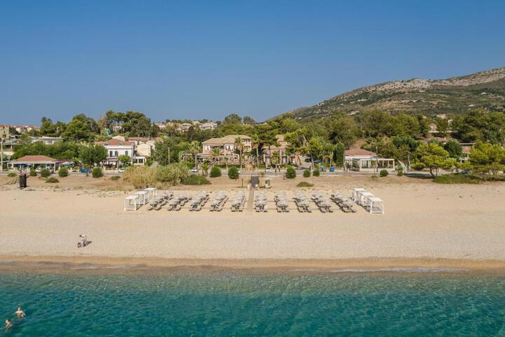 Makis Hotel