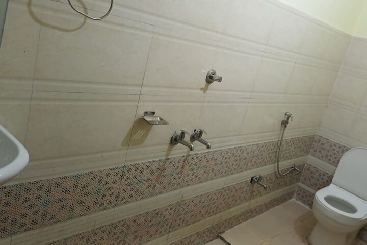 Room 13 of 15