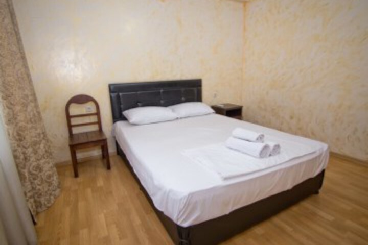 Room 57 of 93