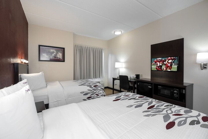 2 Double Beds (2 of 10)