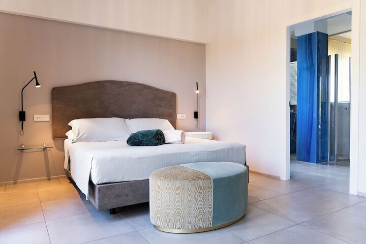 Room 40 of 90