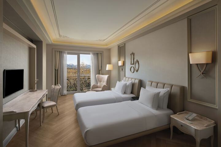 Room 45 of 95