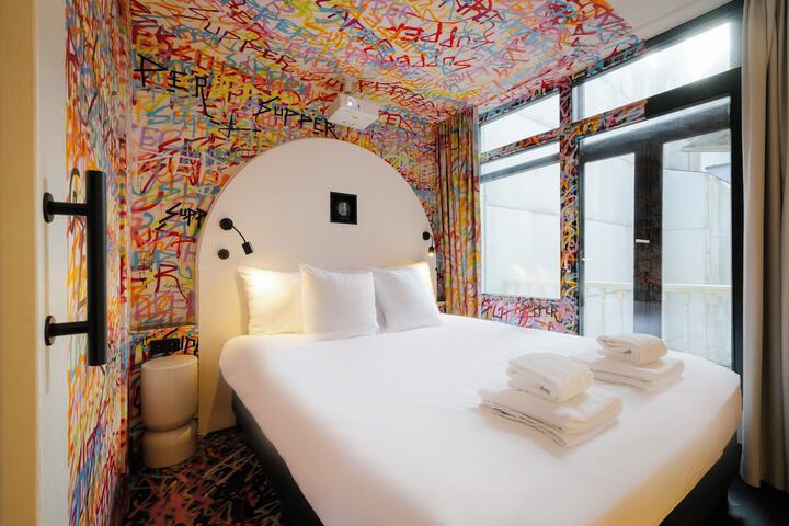 Room 15 of 81