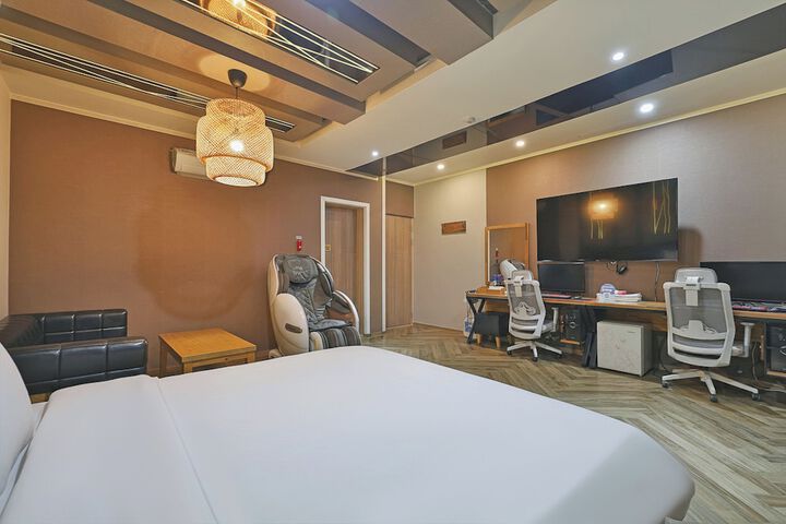 Room 20 of 45