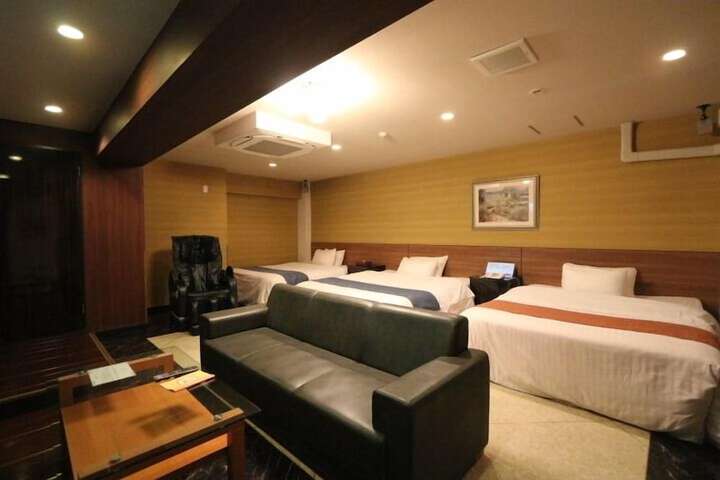 Room 14 of 46