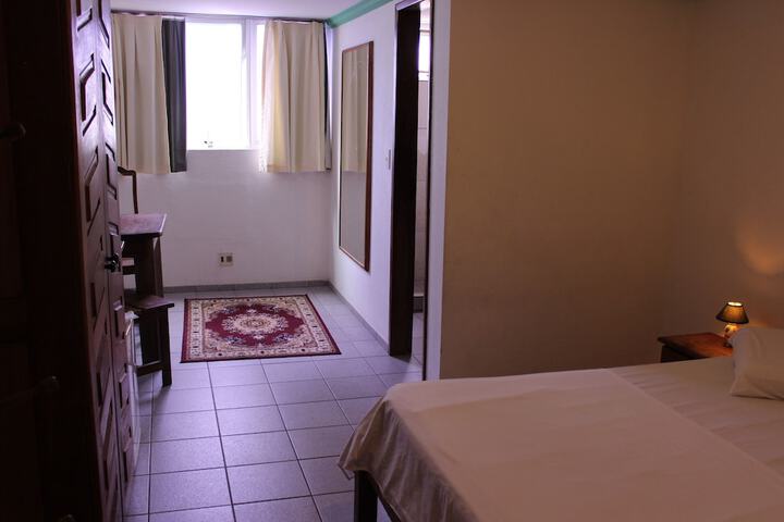 Room 8 of 40