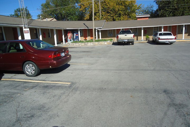 Property Grounds 31 of 36