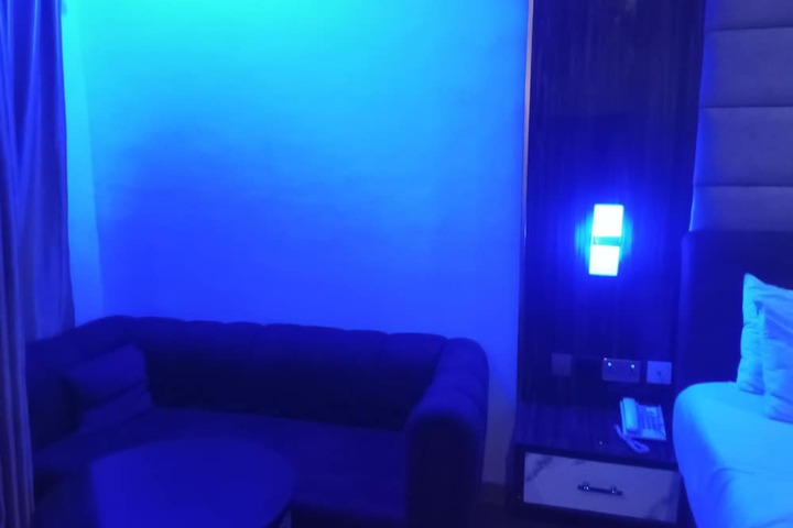 Room 56 of 104
