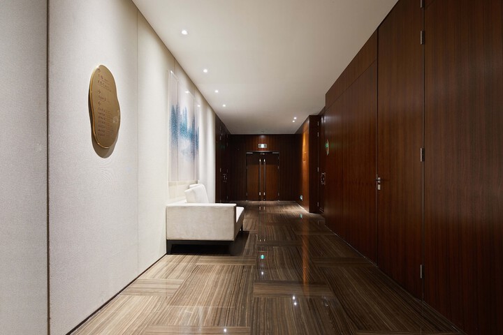 Ballroom/Hall 77 of 93