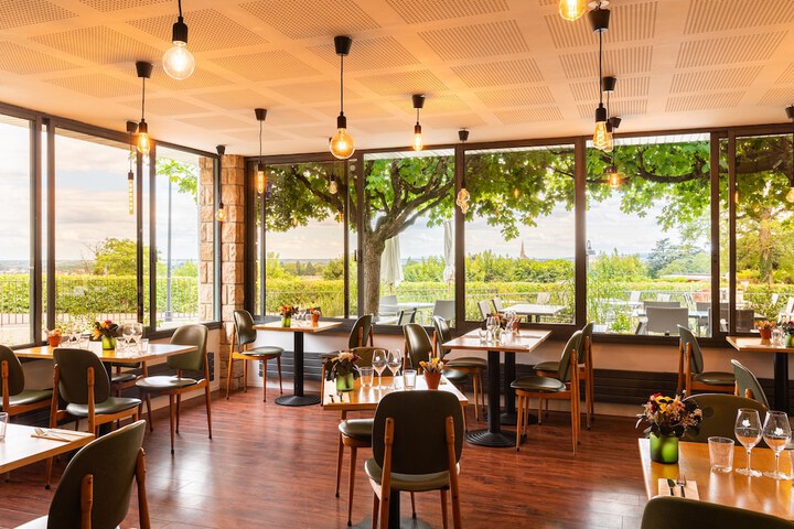 Dining Photos