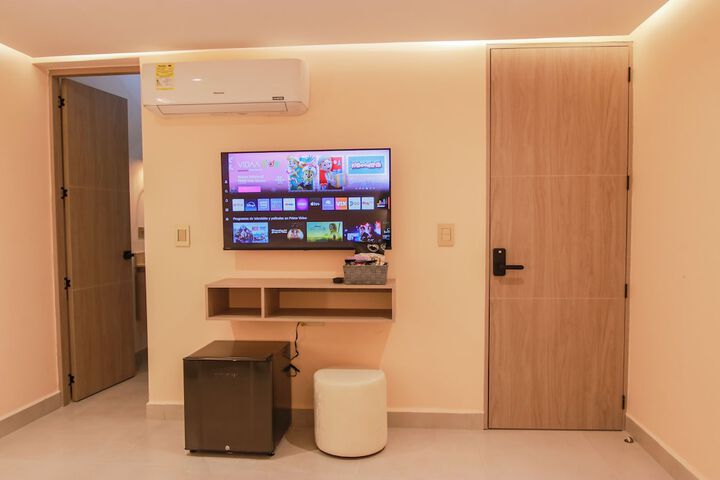 Room 5 of 31