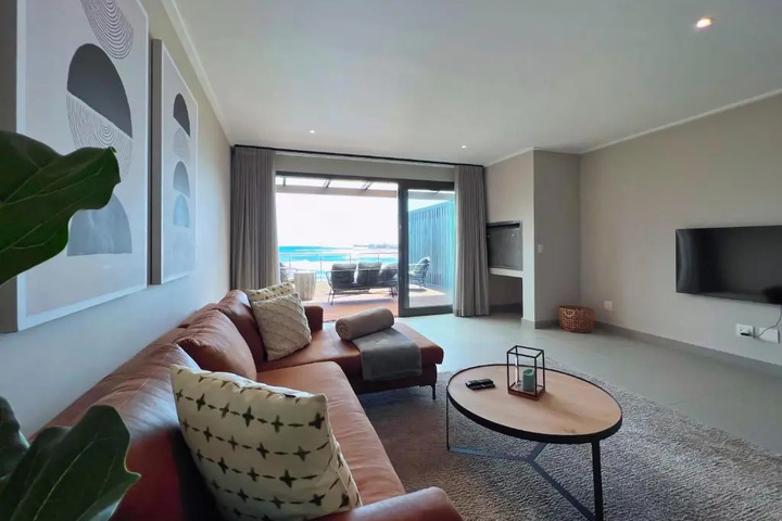 Room 5 of 20