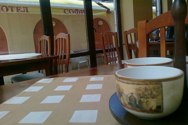 Breakfast/Coffee Service 8 of 12