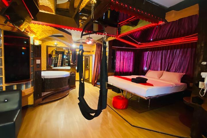 Room 21 of 47