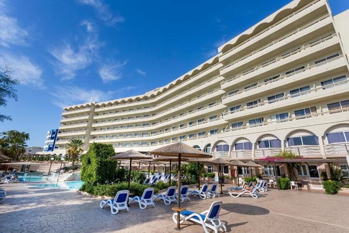 Hotel 81 of 82