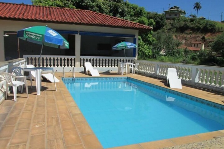 Pool 11 of 44