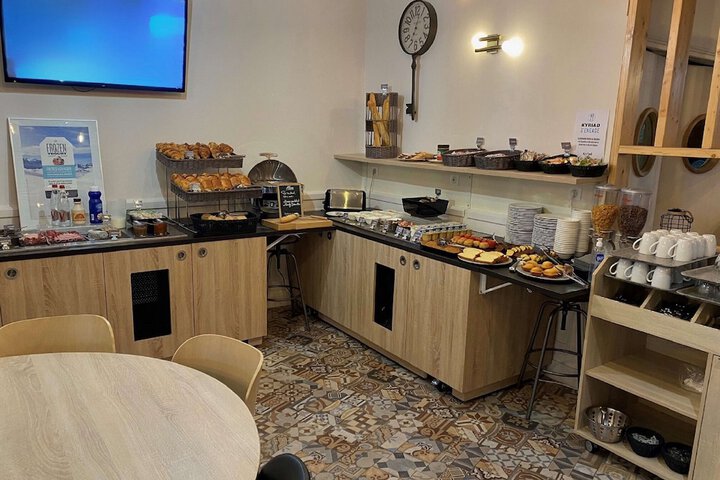 Breakfast/Coffee Service 35 of 50