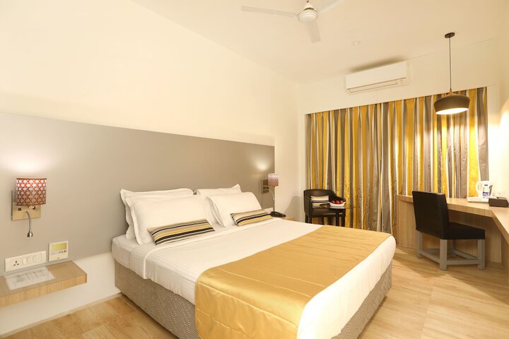 Room 2 of 14
