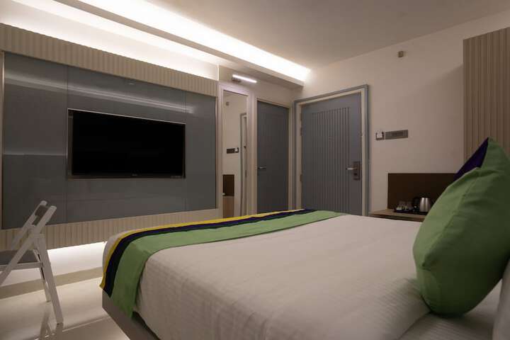 Room 13 of 41